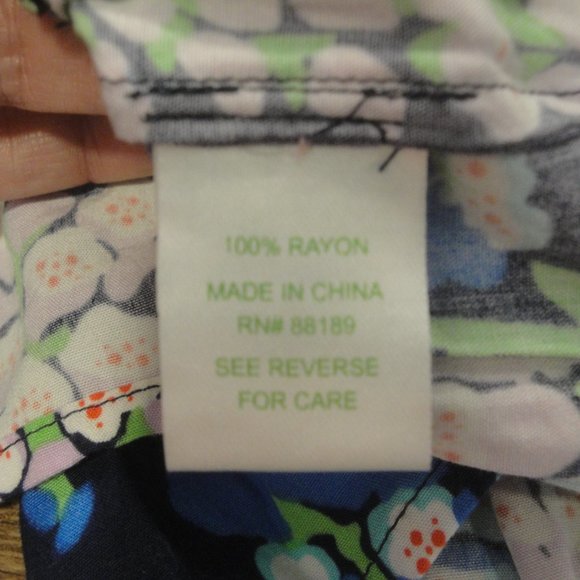 Lilly Pulitzer Quincy Dress in the Foxy Foxglove Pattern Women's Size S… - Picture 11 of 13